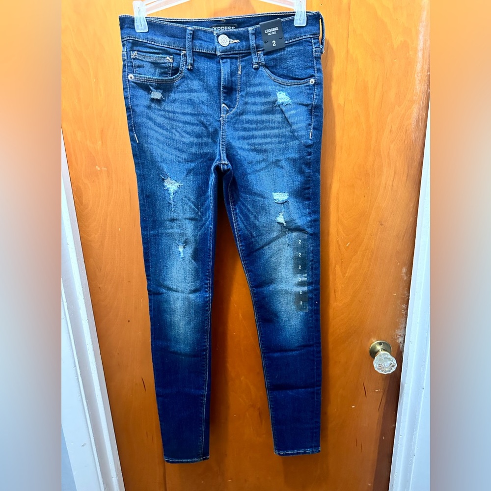 Express. Mid Rise Jeggings. Size 2.
